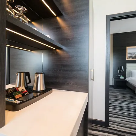 Dąbrowa Górnicza-katowice, An Ihg 4*