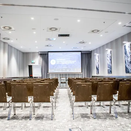 Dabrowa Gornicza-katowice By Ihg Otel 4*