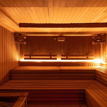 Szálloda Dabrowa Gornicza-katowice By Ihg 4*