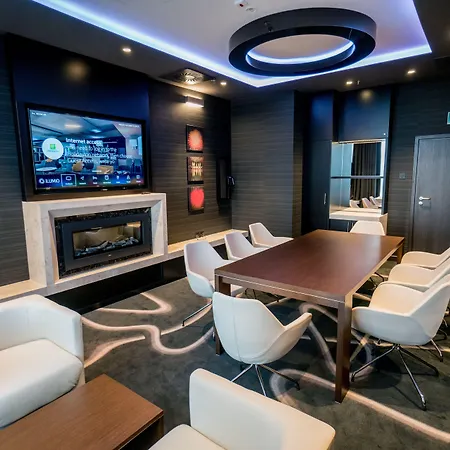 Dabrowa Gornicza-katowice By Ihg Отель Домброва-Гурнича