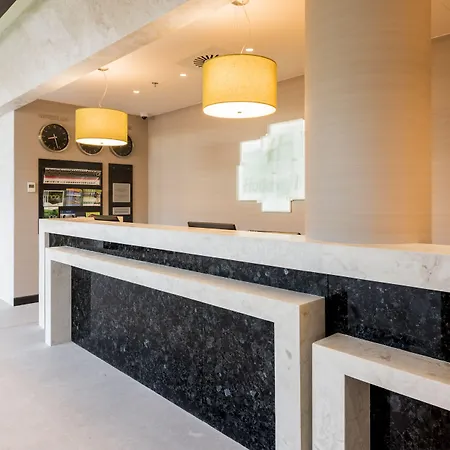 Dabrowa Gornicza-katowice By Ihg Отель Домброва-Гурнича