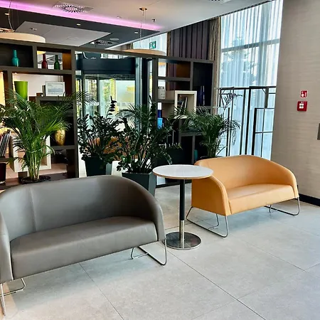 Dabrowa Gornicza-katowice By Ihg Домброва-Гурнича
