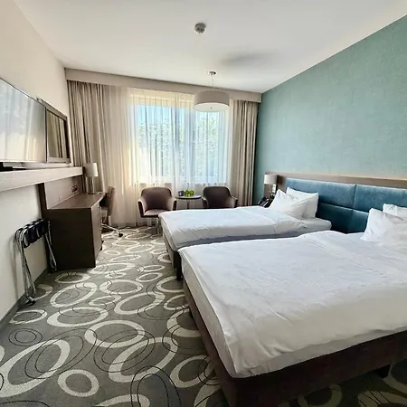 Dabrowa Gornicza-katowice By Ihg 4* Домброва-Гурнича