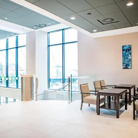 Отель Dabrowa Gornicza-katowice By Ihg 4*