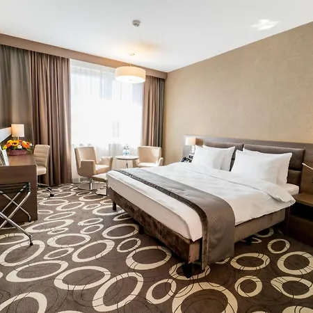 Dabrowa Gornicza-katowice By Ihg 4*