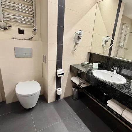 Dabrowa Gornicza-katowice By Ihg Отель