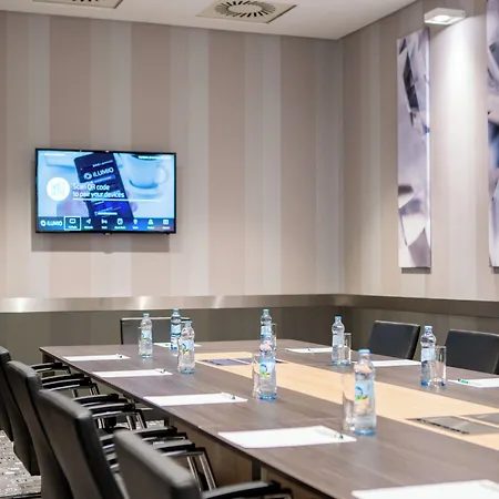 Dabrowa Gornicza-katowice By Ihg 4* Домброва-Гурнича