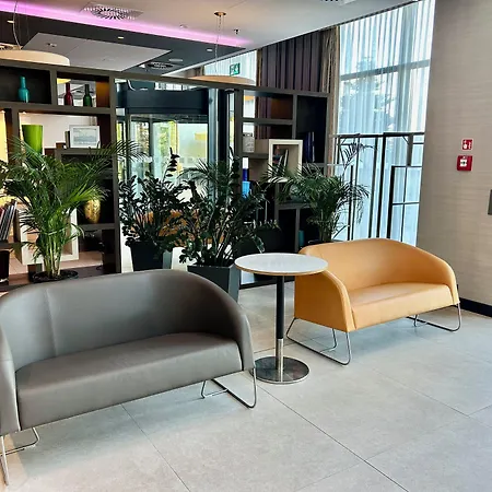 Dabrowa Gornicza-katowice By Ihg Отель Домброва-Гурнича