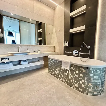 Dabrowa Gornicza-katowice By Ihg