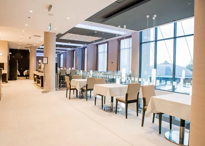 Dabrowa Gornicza-katowice By Ihg 4*